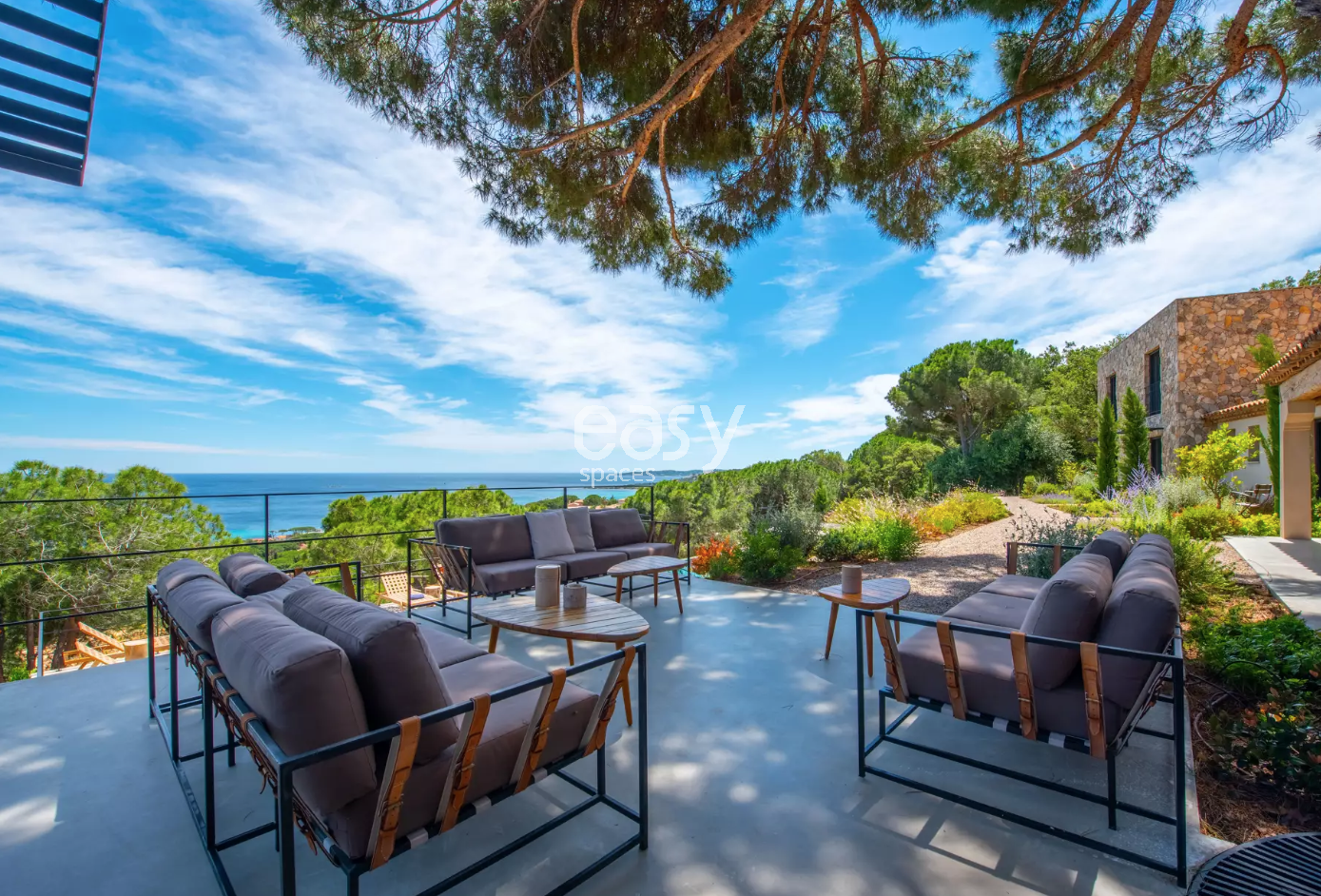 photographic shooting location in the beautiful and picturesque town of Saint-Tropez in FRANCE