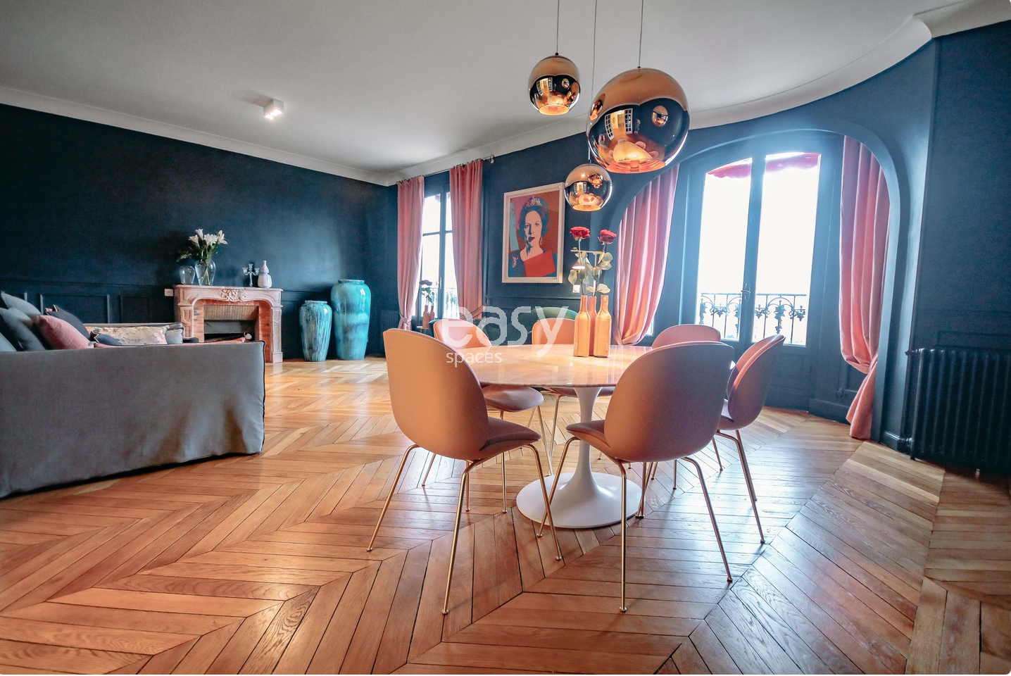 location place of the photoshoot in Paris with view of the Eiffel Tower