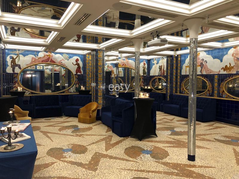 Where to find a secret photoshoot location hidden away in the city of Paris, France