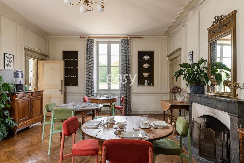 renting a magnificent and historical castle for an exclusive fashion photoshoot