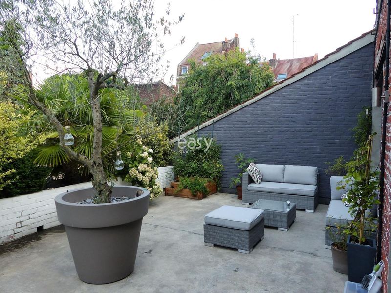 Filming location featuring a spacious terrace located right in the vibrant city center of Lille