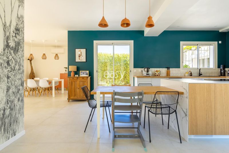 offer your house for a professional photo shooting session in FRANCE