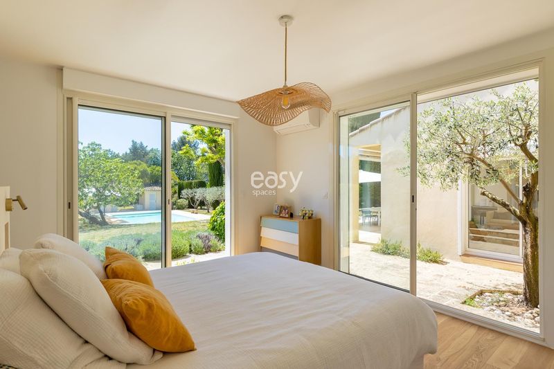 villa available for photoshoot sessions in Marseille, FRANCE