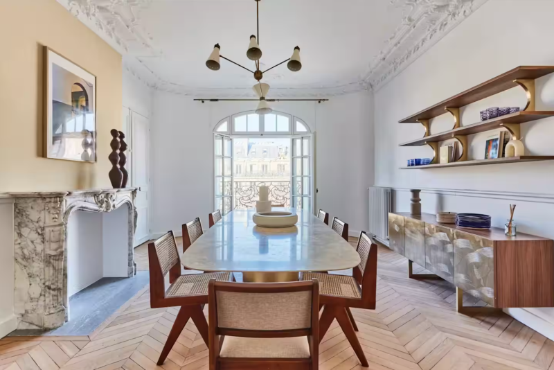 rent a clean and minimalistic Haussmann-style apartment in Paris for a photo shoot