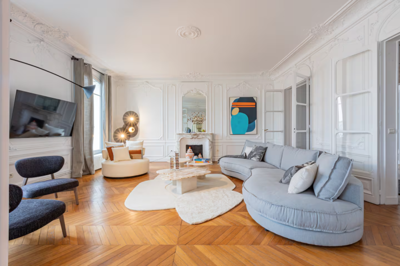 Haussmannian-style apartment available for rent in Paris for professional photo shoots and filming sessions