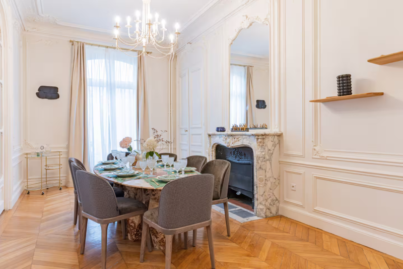 rental of filming locations in Paris, France for professional cinema and video productions