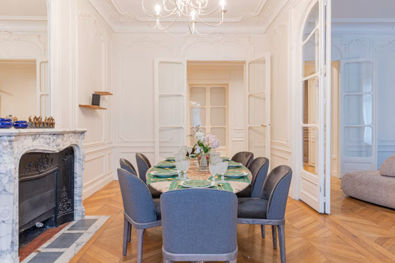 Paris-based agency specializing in the rental of unique and exceptional shooting locations throughout FRANCE