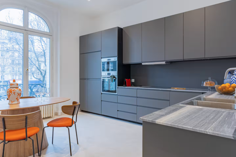 rent an apartment with hardwood floors and moldings perfect for a photoshoot in Paris, FRANCE