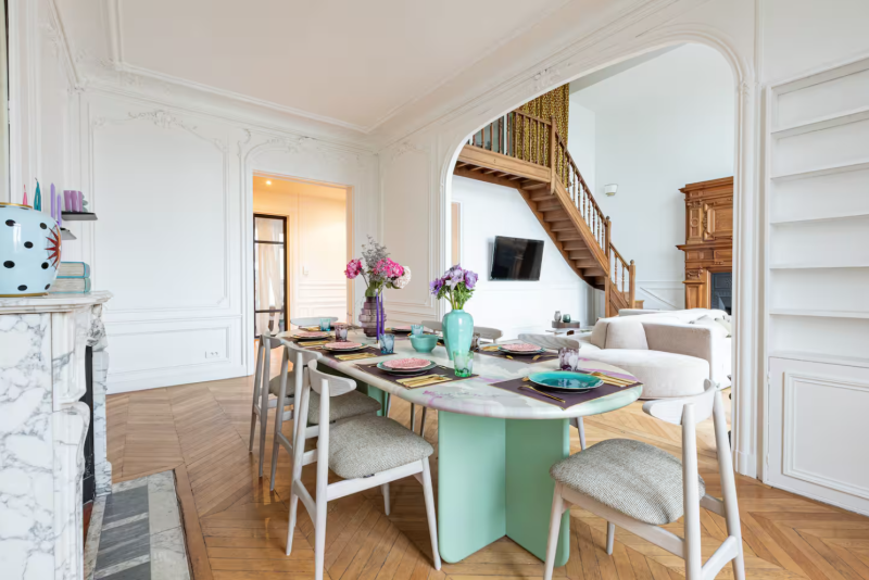 rent a venue with wooden flooring and decorative moldings in Paris, FRANCE