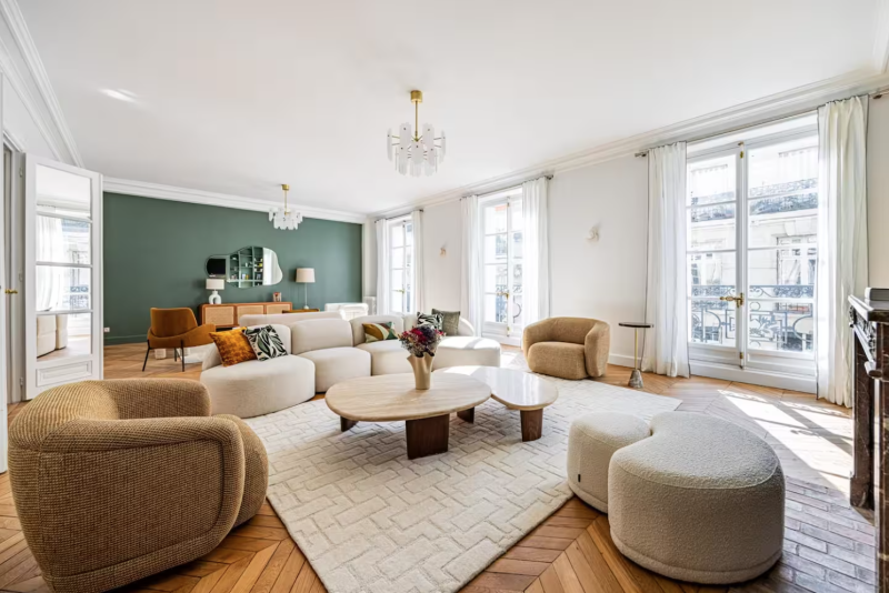 Haussmannian apartment available for rent for professional photo shoots and film shootings in Paris, FRANCE
