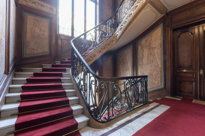 Renting a Staircase for a Professional Photo Shoot in Paris, France