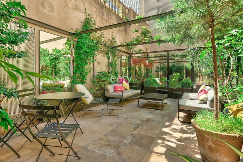 Apartment with Exterior Space Available for Professional Photo Shoot in Paris, France