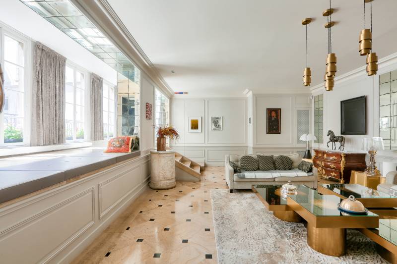 Haussmannian-style apartment available for rent for filming purposes in Paris, FRANCE