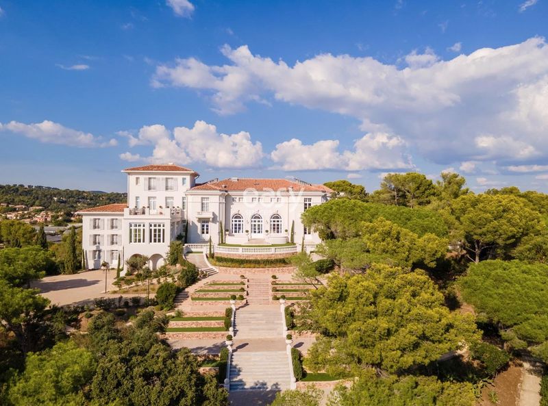 Photoshoot location with breathtaking sea view in the Var region of FRANCE