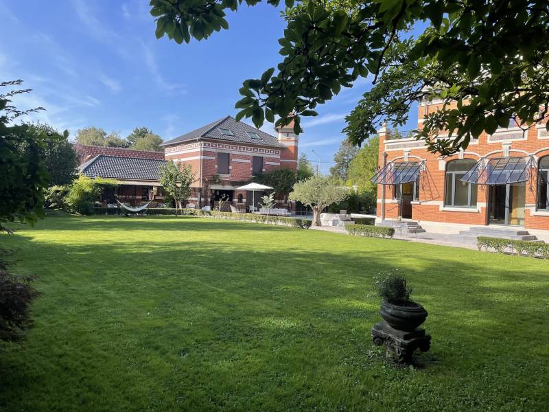 Renting Your House for Professional Photo Shoots in FRANCE