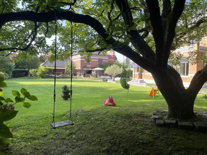 House Rental for Professional Photo Shoots in the Northern Region of France with Spacious and Scenic Locations