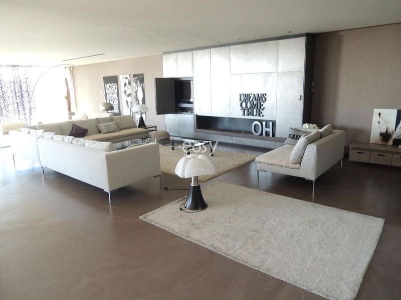 modern house designed with contemporary architecture ideal for photo shoots in Marseille