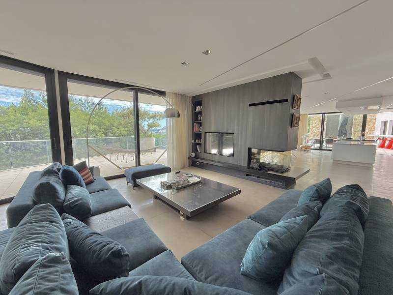 Shooting location on the French Riviera coast in FRANCE known for its scenic beauty