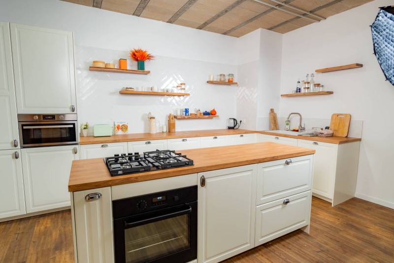 professional kitchen for rent for photo shoots in Paris