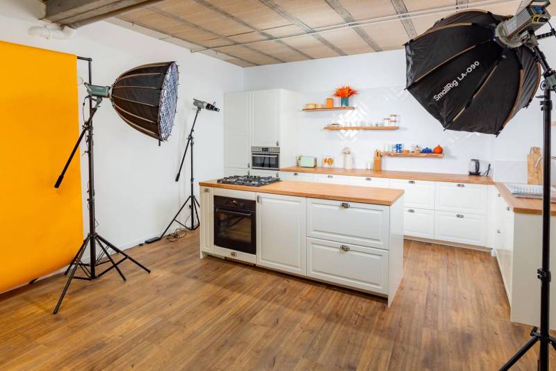 rent a location for a cooking TV show in Paris