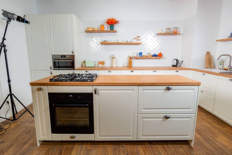 rent a fully equipped kitchen for a photo shoot in Paris