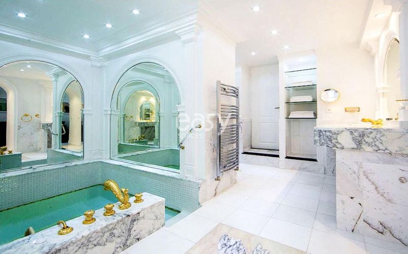 A company specialized in the professional organization and production of photo shoots and filming sessions