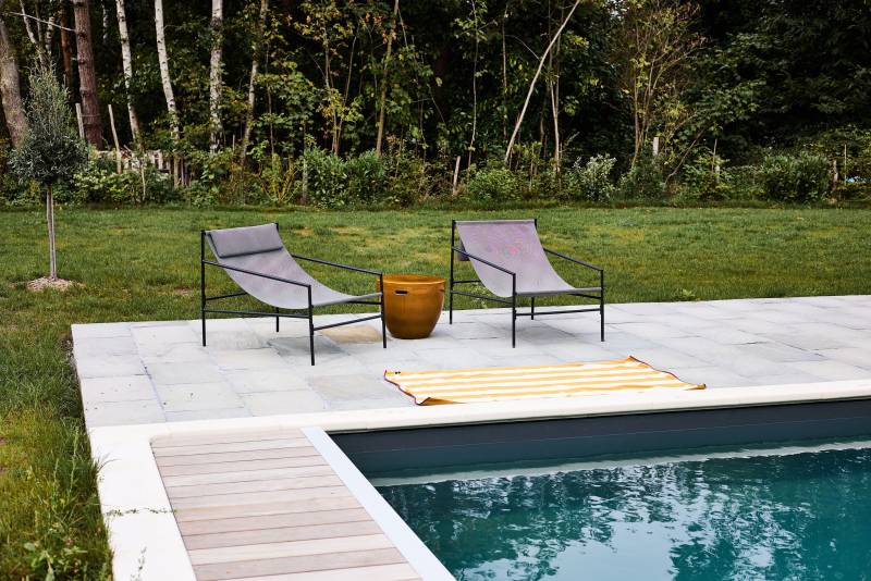 Country house with swimming pool available for photo shoot rental near Paris, FRANCE