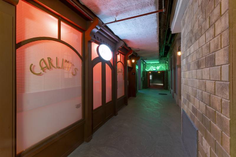 rental of filming location venues in Paris, FRANCE