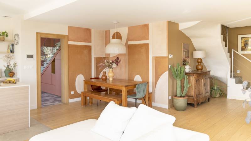 rental of a contemporary house in Lyon, France, for photo and video shooting purposes