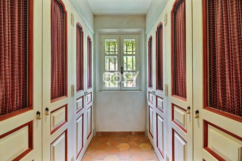 Atypical and Unique Photoshoot Location in Saint Tropez Known for Its Charm