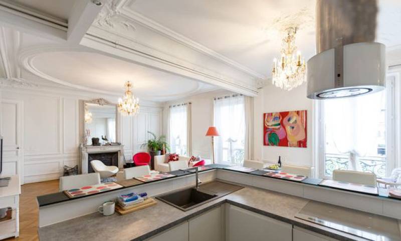 unique decor for rent for a photo shoot in Paris