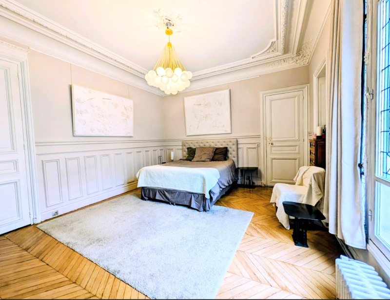 rent an apartment in the center of Paris for filming