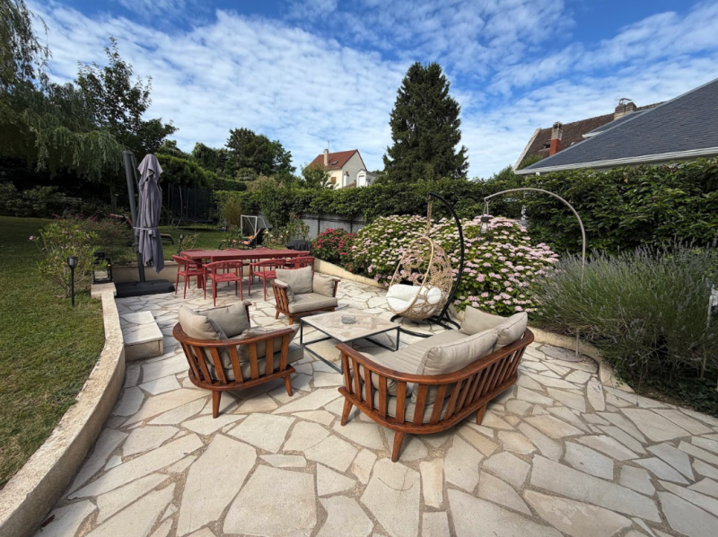House with garden for rent for filming in Paris