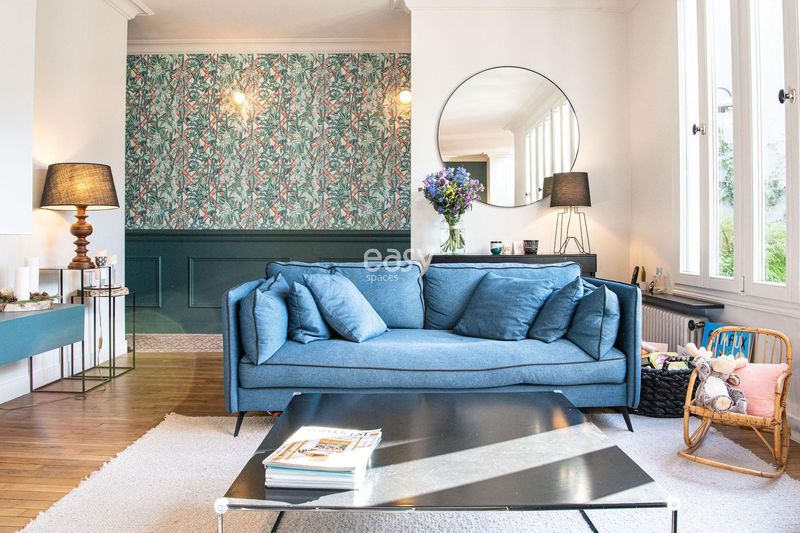 house available for filming and shooting purposes in Paris, France