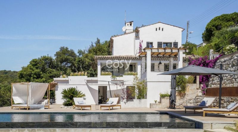 Location place for photo production in Provence-Alpes-Côte d'Azur region in FRANCE