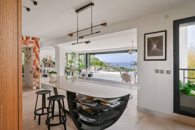 Modern house with sea view available for rental specifically for professional photo shootings in FRANCE