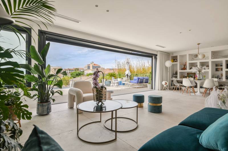 Seaside Filming Location with Stunning Sea View Overlooking Marseille, FRANCE