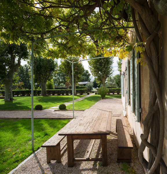 Agency Specializing in Location Shooting Services in the Provence Region of France