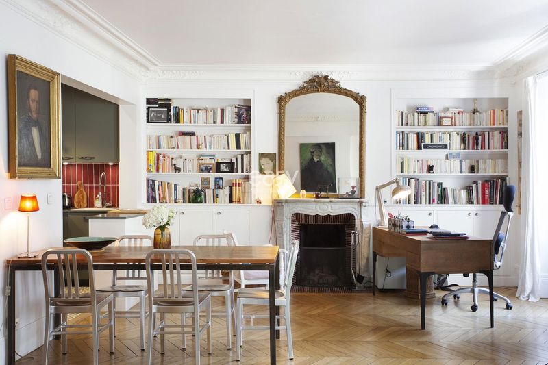 filming location in the very heart of central Paris, FRANCE