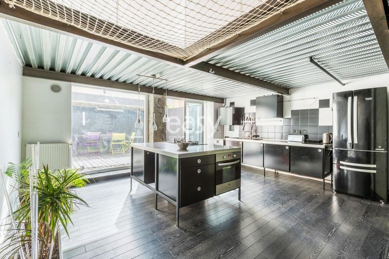 agency specializing in filming locations in Lyon and Rhône department 69