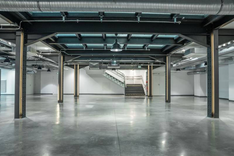 Industrial event venues in central Paris