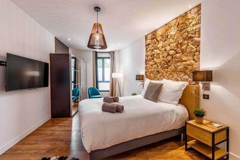 Contemporary Spacious Loft Available for Rent Near Croisette and Palais des Festivals in Cannes Ideal for Conferences and Events