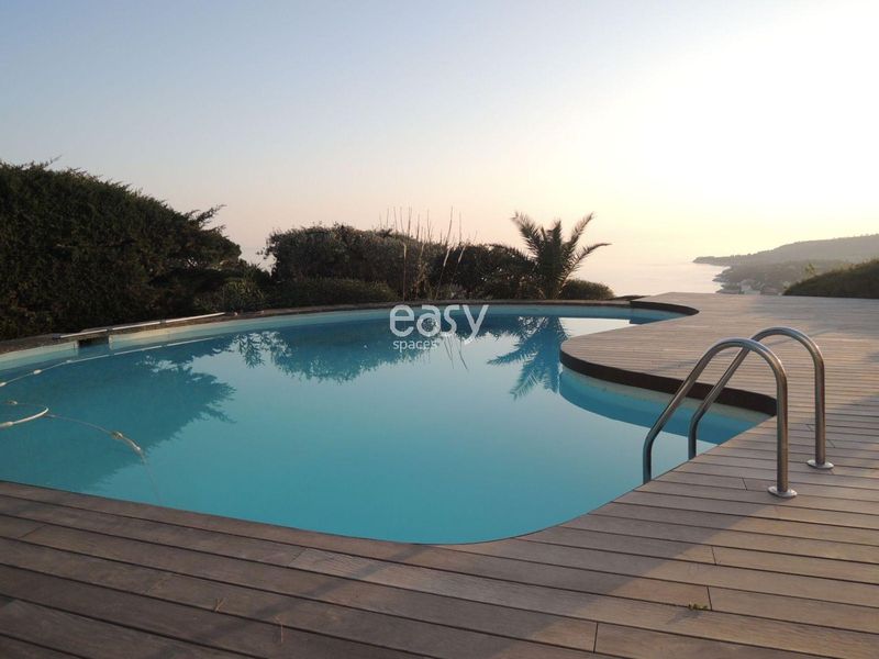 find a cinema industry professional who specializes in renting out houses for filming purposes