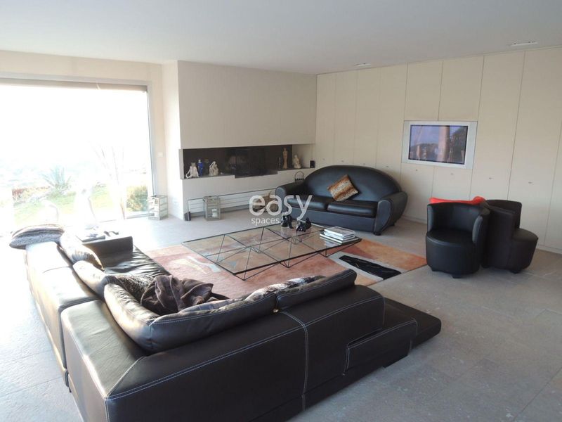 How to Rent Out Your House for Photoshoots and Filming Purposes in Detail