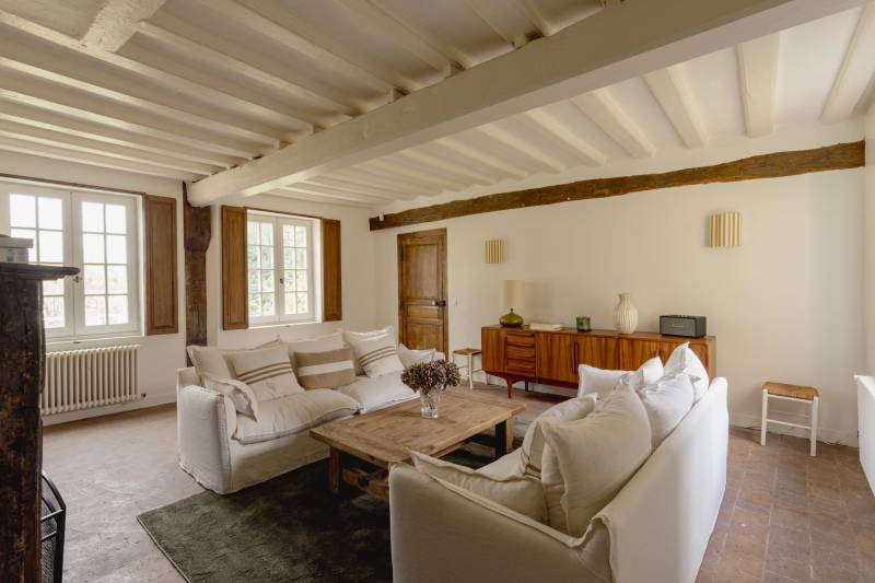 Rent a traditional Norman manor house for a photo shoot