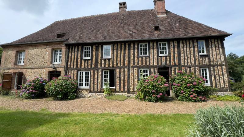 Rent a traditional Norman manor house for a filming