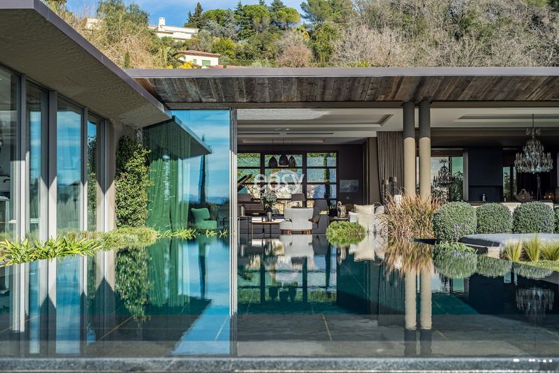 Photographic shooting location set in the city of Cannes in FRANCE