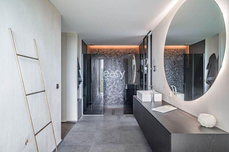 Contemporary villa available for rental for filming purposes in Nice, FRANCE