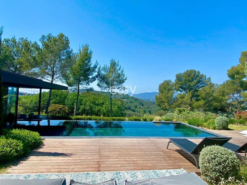 location agency specializing in film shooting locations in Cannes, FRANCE