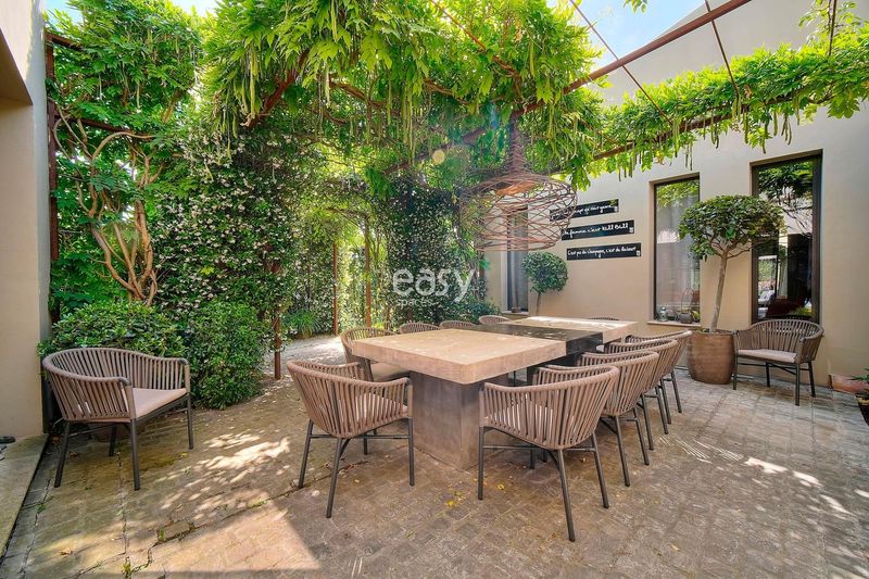 Rent a modern house for filming purposes on the French Riviera in France with beautiful sea views and luxurious amenities